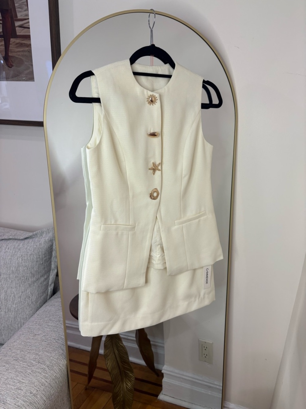 NWT COMMENSE VEST TOP SEASHELL GOLD BUTTONS AND MATCHING SKORT two piece set - Picture 2 of 8